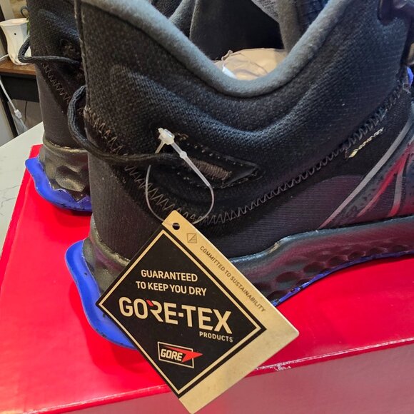 New Balance Fresh Foam Garo Midcut GORE-TEX Trail Running Black/Blue MENS 10.5 - Picture 7 of 16